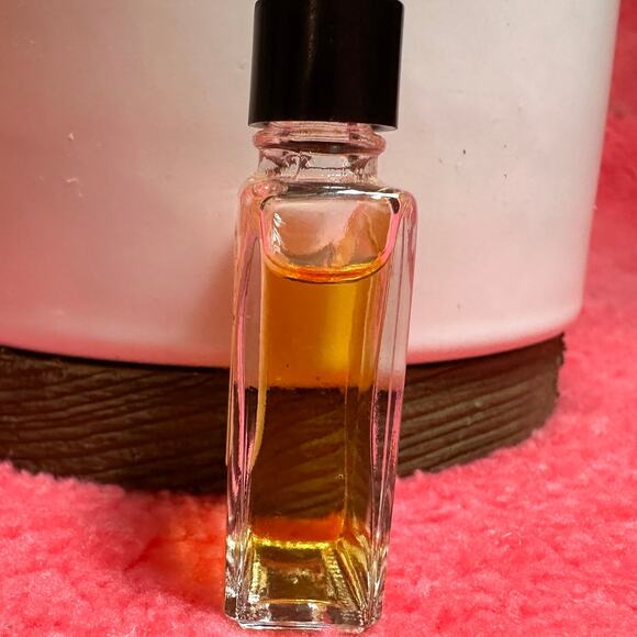 Vintage CHANEL NO.5 Eau De Toilette 0.13 Oz 4ml Mini Travel Size Perfume - Picture 2 of 3